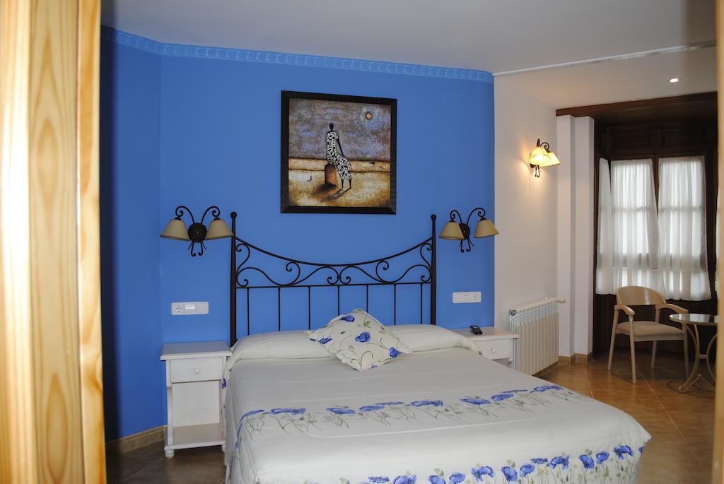 Hotel Rural La Corte De Los Pinares Vinuesa Quarto foto