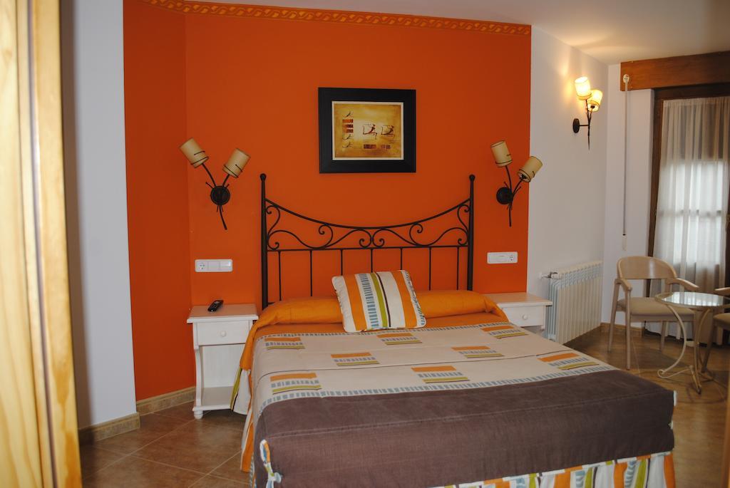 Hotel Rural La Corte De Los Pinares Vinuesa Quarto foto